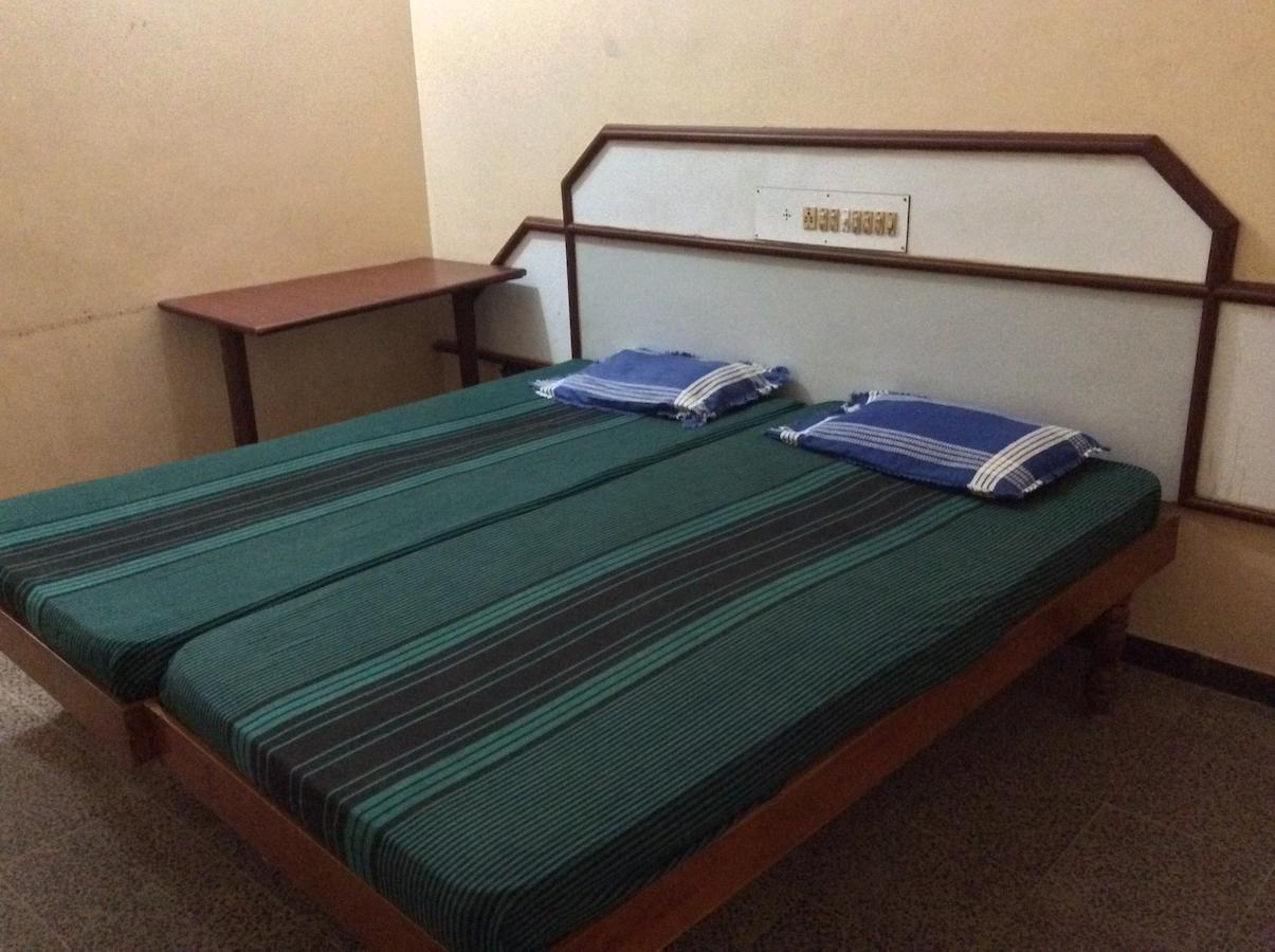 Sakthi Lodge Dharapuram Kültér fotó